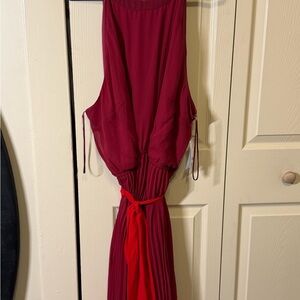 NWT Sandra Darren Razzle Halter Style Backless Dress
